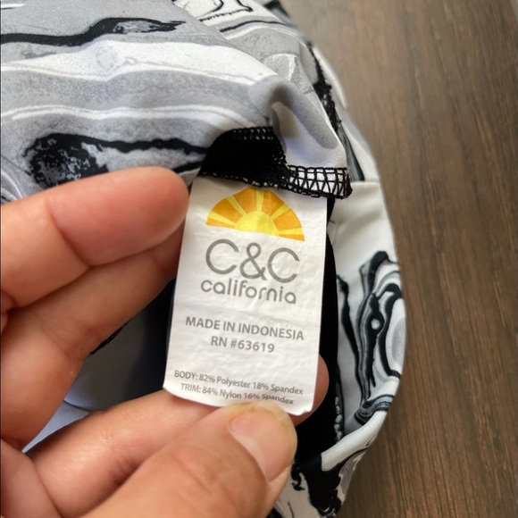 C & C California sports bra - Picture 3 of 4